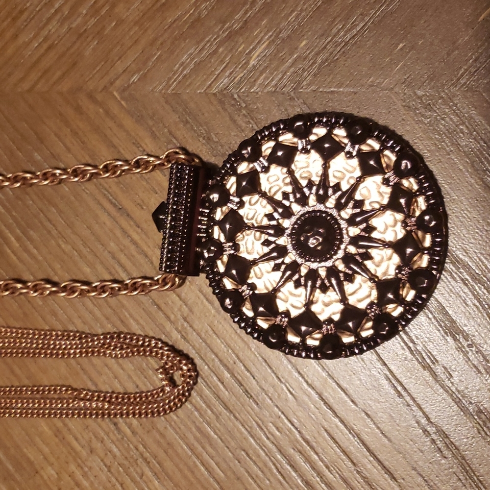 Necklace - Picture 3 of 5